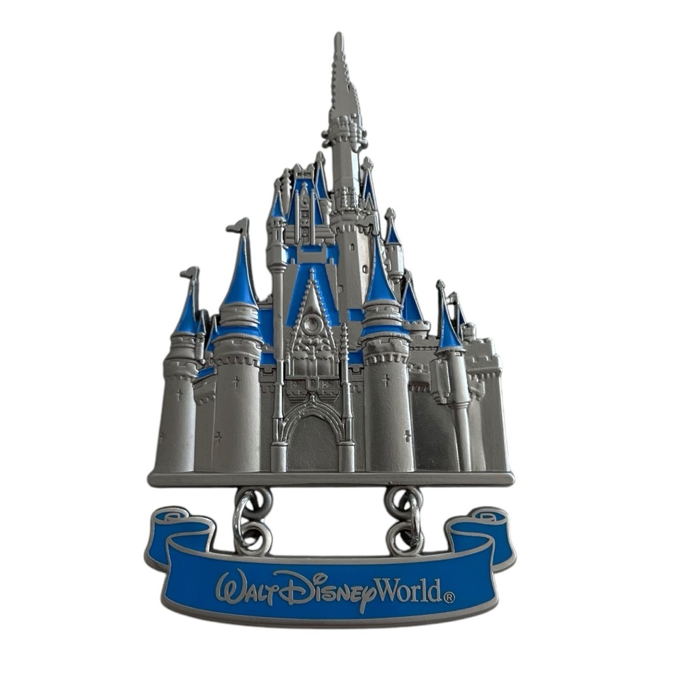 Walt Disney World Swinging Banner Cinderella Castle EUC